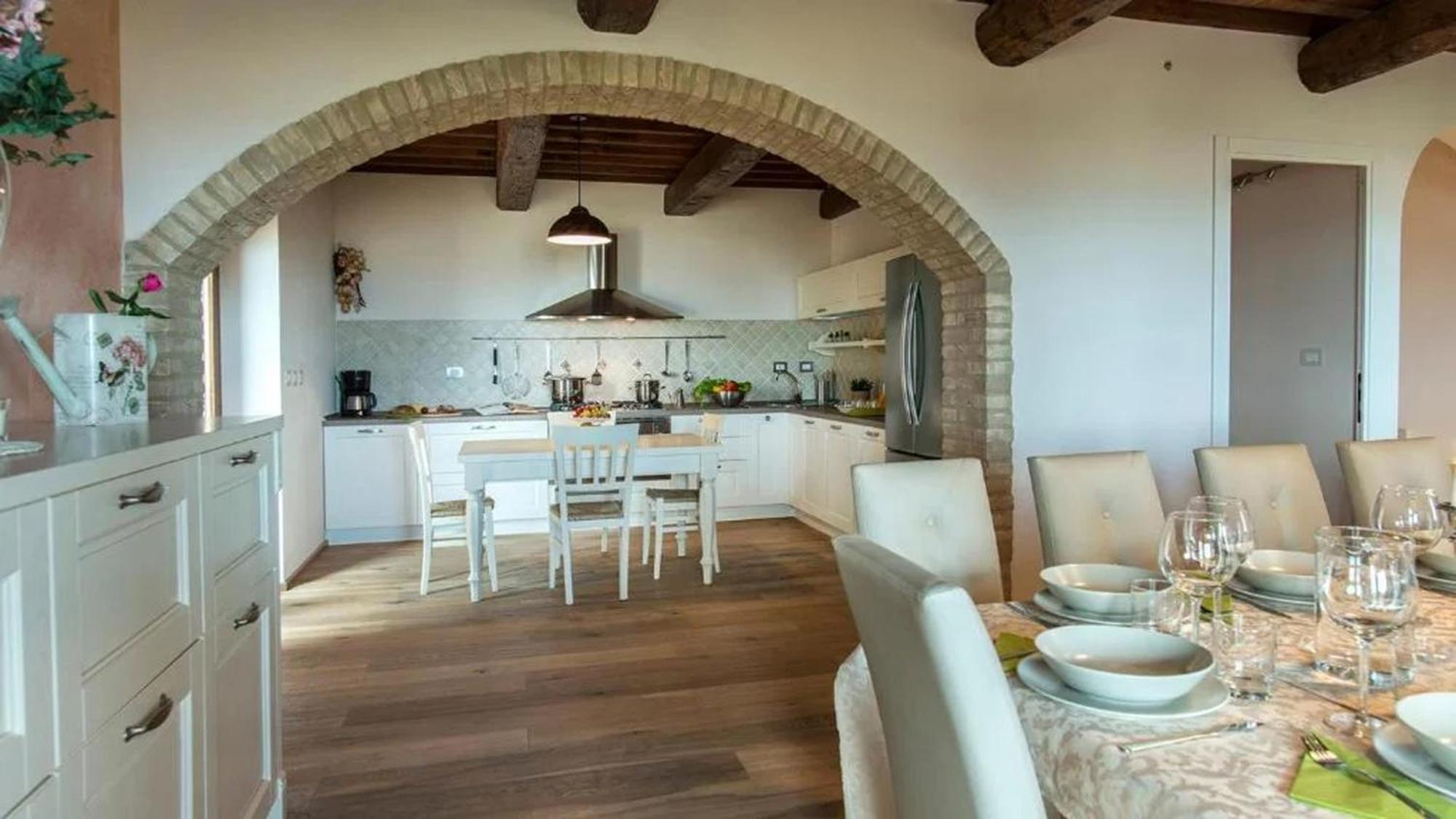 Casale Con Vista Colline Lejlighed Volterra Eksteriør billede